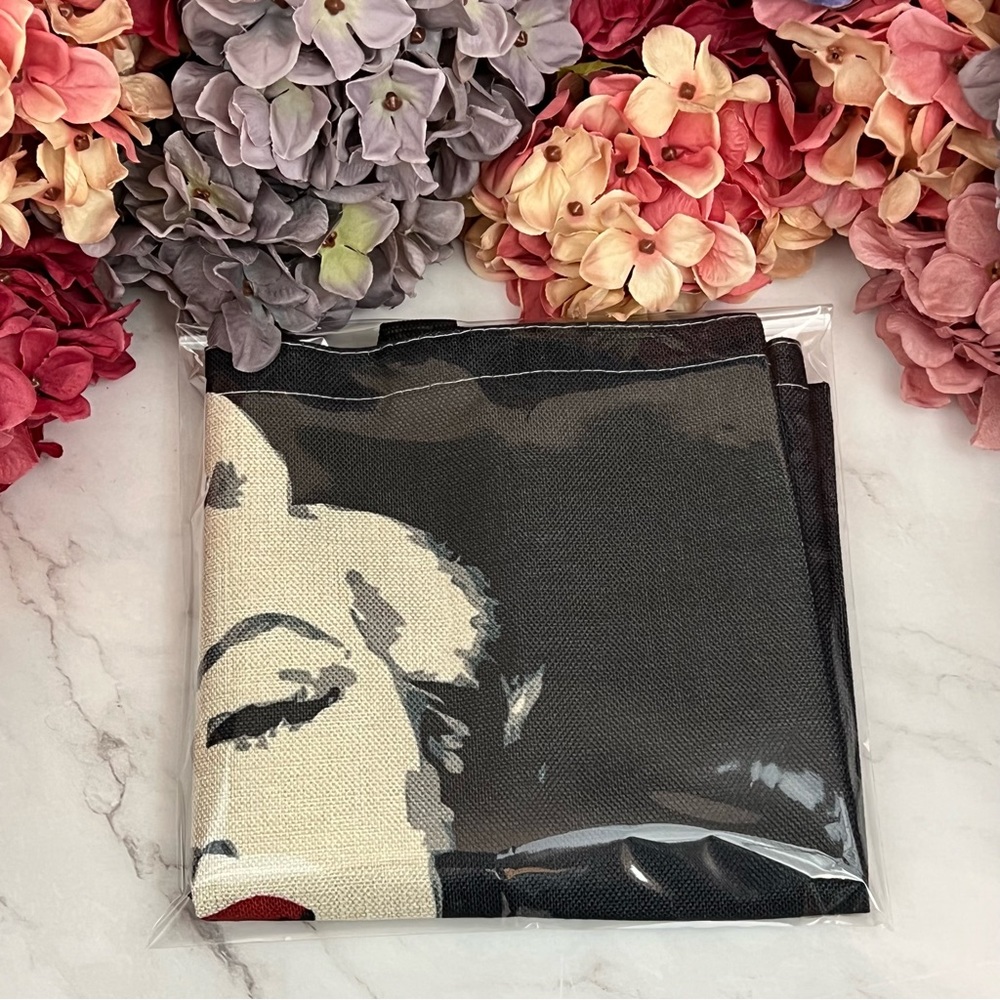 Eco-Friendly Iconic Marilyn Monroe Movie Star Folding Tote Bag - Picture 11 of 14